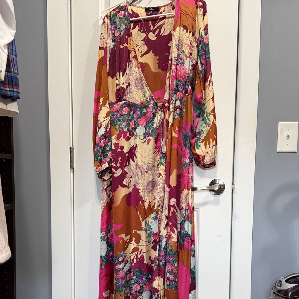 Lulu's Vibrant Floral Maxi Dress
